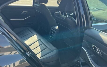BMW 3 серия, 2022 год, 3 850 000 рублей, 13 фотография