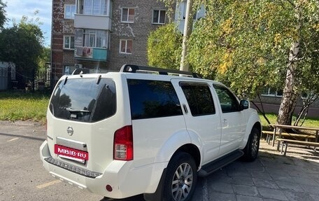 Nissan Pathfinder, 2013 год, 1 900 000 рублей, 4 фотография