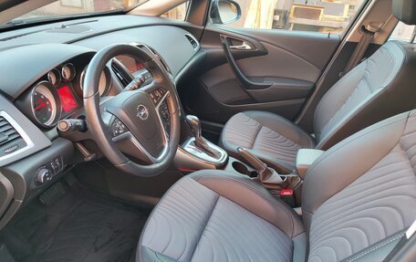 Opel Astra J, 2015 год, 1 350 000 рублей, 4 фотография