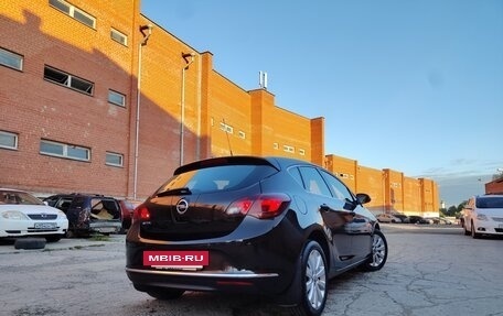 Opel Astra J, 2015 год, 1 350 000 рублей, 2 фотография