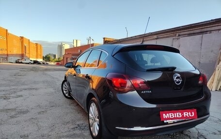 Opel Astra J, 2015 год, 1 350 000 рублей, 7 фотография