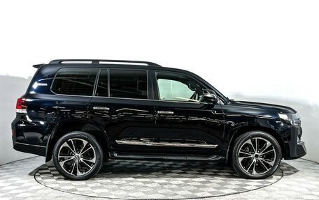 Toyota Land Cruiser 200, 2018 год, 6 800 000 рублей, 4 фотография