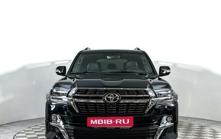 Toyota Land Cruiser 200, 2018 год, 6 800 000 рублей, 2 фотография