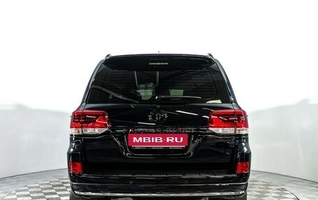 Toyota Land Cruiser 200, 2018 год, 6 800 000 рублей, 6 фотография