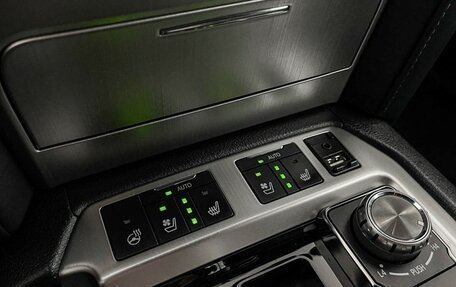 Toyota Land Cruiser 200, 2018 год, 6 800 000 рублей, 17 фотография