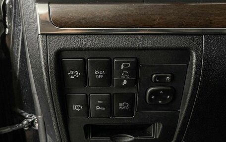 Toyota Land Cruiser 200, 2018 год, 6 800 000 рублей, 19 фотография