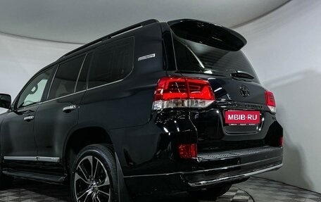 Toyota Land Cruiser 200, 2018 год, 6 800 000 рублей, 32 фотография