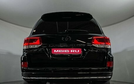Toyota Land Cruiser 200, 2018 год, 6 800 000 рублей, 33 фотография