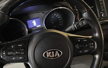 KIA Carnival III, 2018 год, 2 650 000 рублей, 6 фотография