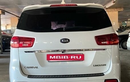 KIA Carnival III, 2018 год, 2 650 000 рублей, 8 фотография