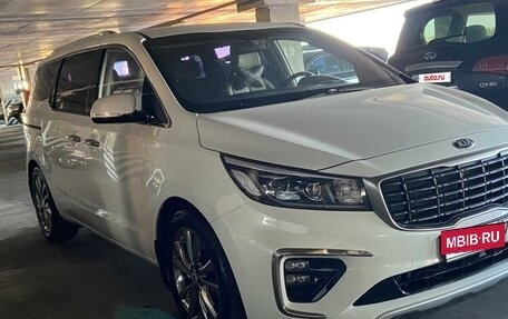 KIA Carnival III, 2018 год, 2 650 000 рублей, 10 фотография
