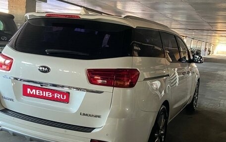 KIA Carnival III, 2018 год, 2 650 000 рублей, 15 фотография