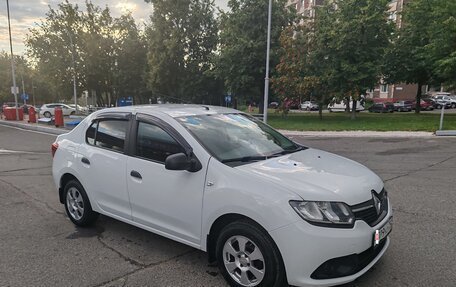 Renault Logan II, 2017 год, 750 000 рублей, 6 фотография
