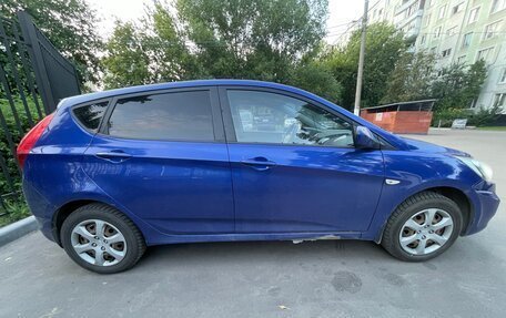 Hyundai Solaris II рестайлинг, 2011 год, 550 000 рублей, 4 фотография