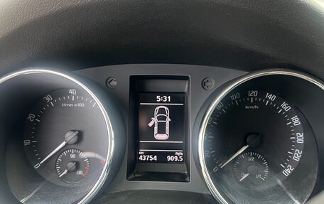 Skoda Yeti I рестайлинг, 2015 год, 1 700 000 рублей, 5 фотография