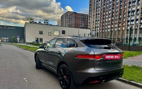Jaguar F-Pace, 2016 год, 3 190 000 рублей, 19 фотография