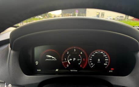 Jaguar F-Pace, 2016 год, 3 190 000 рублей, 28 фотография