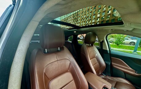 Jaguar F-Pace, 2016 год, 3 190 000 рублей, 30 фотография