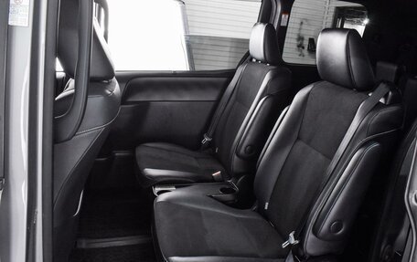 Toyota Noah III, 2016 год, 2 129 000 рублей, 7 фотография