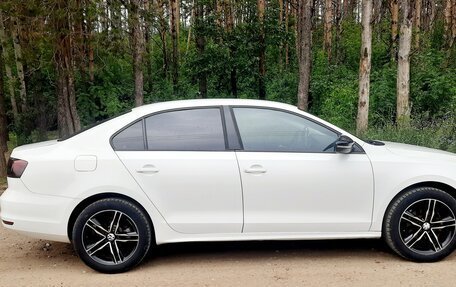 Volkswagen Jetta VI, 2015 год, 980 000 рублей, 4 фотография