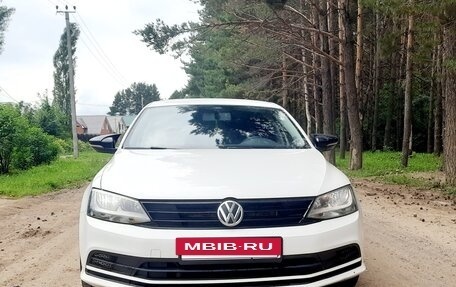 Volkswagen Jetta VI, 2015 год, 980 000 рублей, 3 фотография
