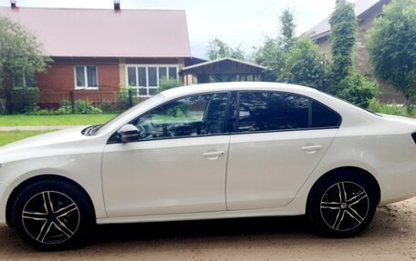 Volkswagen Jetta VI, 2015 год, 980 000 рублей, 5 фотография
