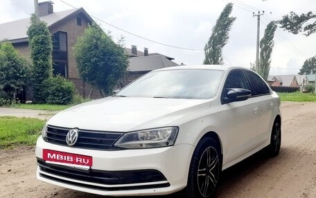 Volkswagen Jetta VI, 2015 год, 980 000 рублей, 6 фотография
