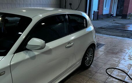 BMW 1 серия, 2011 год, 900 000 рублей, 2 фотография
