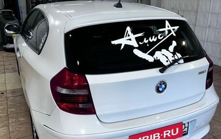 BMW 1 серия, 2011 год, 900 000 рублей, 6 фотография