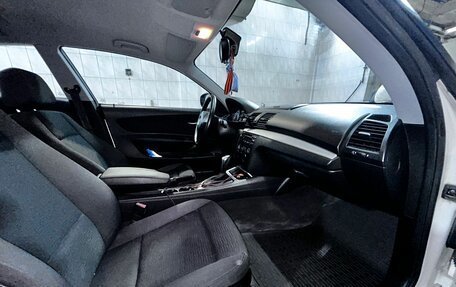 BMW 1 серия, 2011 год, 900 000 рублей, 16 фотография