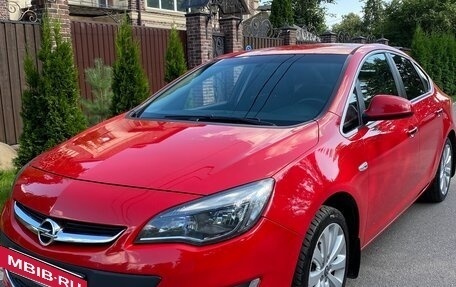 Opel Astra J, 2012 год, 980 000 рублей, 2 фотография