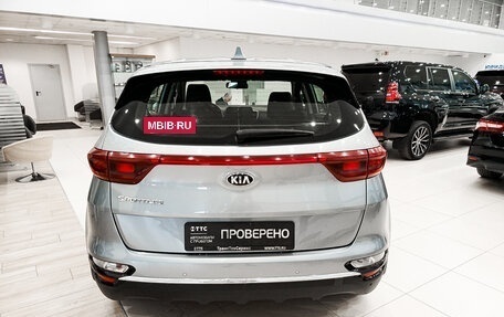 KIA Sportage IV рестайлинг, 2020 год, 1 886 000 рублей, 10 фотография