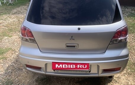 Mitsubishi Outlander III рестайлинг 3, 2004 год, 670 000 рублей, 4 фотография