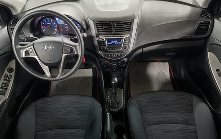 Hyundai Solaris II рестайлинг, 2015 год, 899 000 рублей, 9 фотография