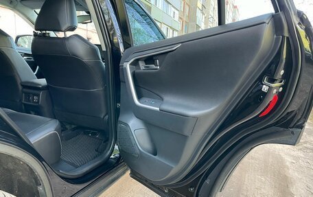 Toyota RAV4, 2019 год, 2 800 000 рублей, 9 фотография