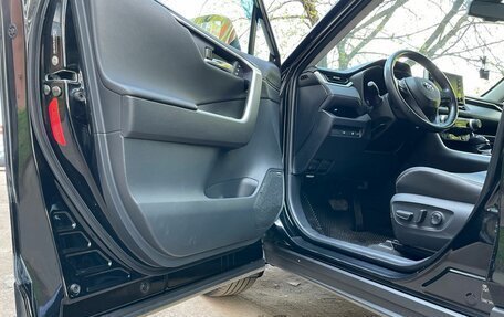 Toyota RAV4, 2019 год, 2 800 000 рублей, 16 фотография