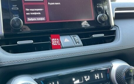 Toyota RAV4, 2019 год, 2 800 000 рублей, 8 фотография