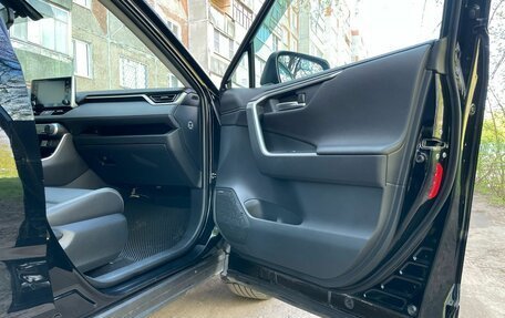 Toyota RAV4, 2019 год, 2 800 000 рублей, 33 фотография