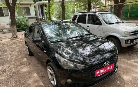 Hyundai Solaris II рестайлинг, 2021 год, 1 380 000 рублей, 3 фотография