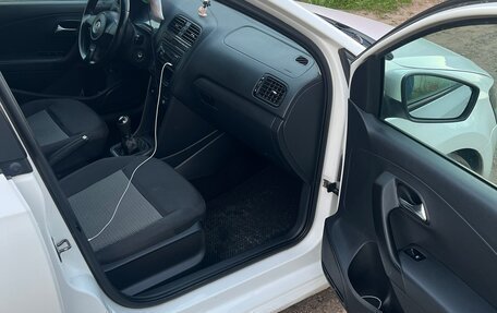 Volkswagen Polo VI (EU Market), 2012 год, 490 000 рублей, 6 фотография