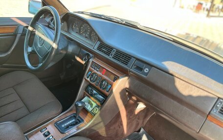 Mercedes-Benz E-Класс, 1995 год, 650 000 рублей, 16 фотография