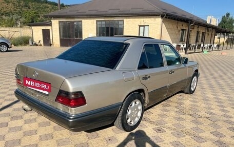 Mercedes-Benz E-Класс, 1995 год, 650 000 рублей, 20 фотография