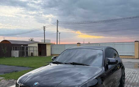 BMW 1 серия, 2011 год, 1 100 000 рублей, 18 фотография
