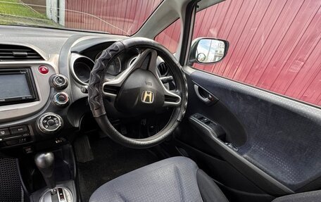 Honda Fit III, 2010 год, 650 000 рублей, 12 фотография