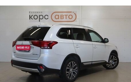 Mitsubishi Outlander III рестайлинг 3, 2018 год, 1 698 000 рублей, 3 фотография