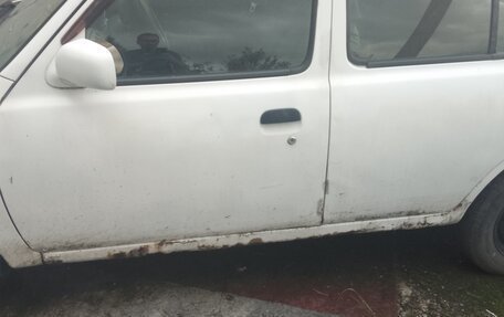 Nissan March II, 2000 год, 100 000 рублей, 6 фотография