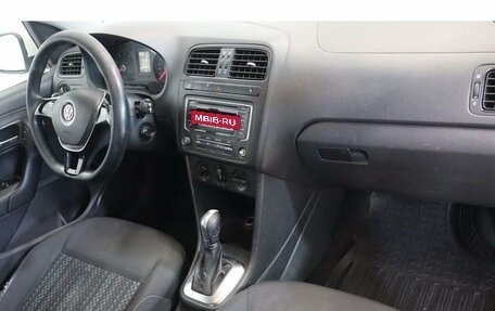 Volkswagen Polo VI (EU Market), 2015 год, 599 000 рублей, 5 фотография