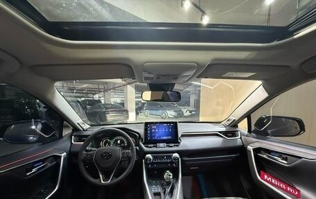 Toyota RAV4, 2022 год, 2 630 000 рублей, 8 фотография
