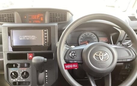 Toyota Roomy I, 2022 год, 735 000 рублей, 14 фотография