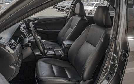 Toyota Camry, 2016 год, 2 365 000 рублей, 10 фотография